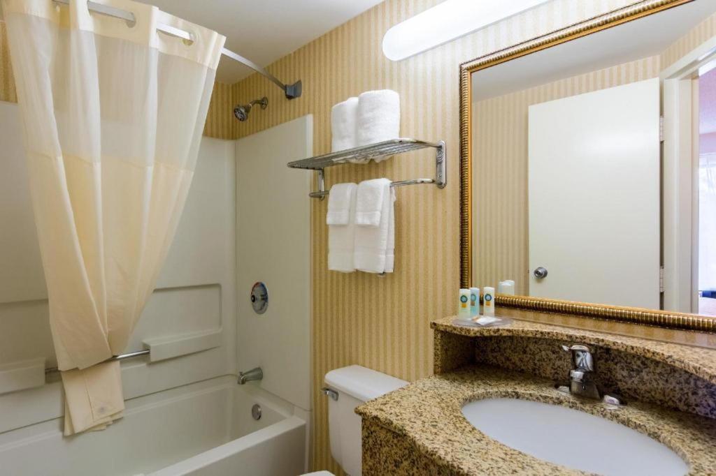 Quality Inn Manassas Zewnętrze zdjęcie